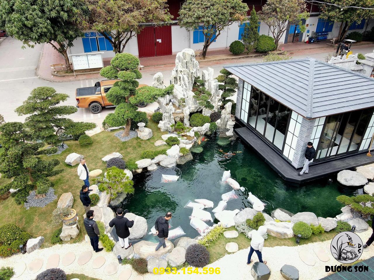 thi công lắp đặt hồ cá koi sân vườn giá rẻ uy tín